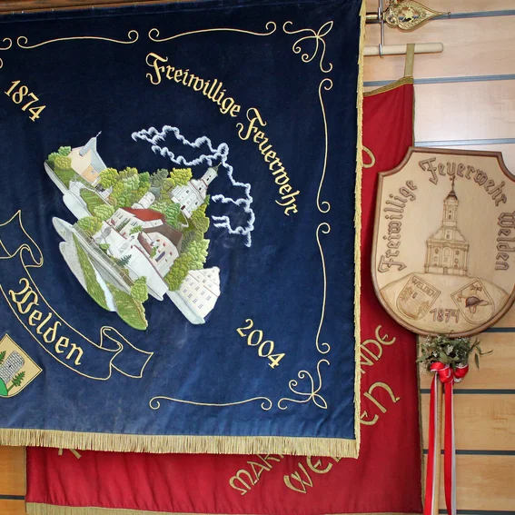 8_03_Fahnenschrank.jpg